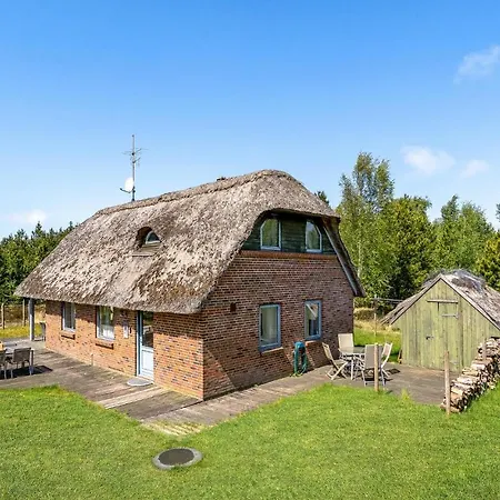 Holiday home Awesome In Romo With Kitchen
